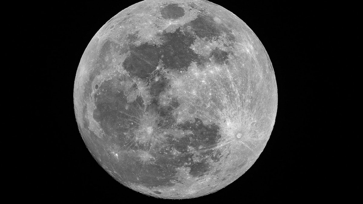 Artemis III is meant to be the dress rehearsal in Earth orbit before a crewed lunar landing on Artemis IV in 2028. (Symbolic image)
